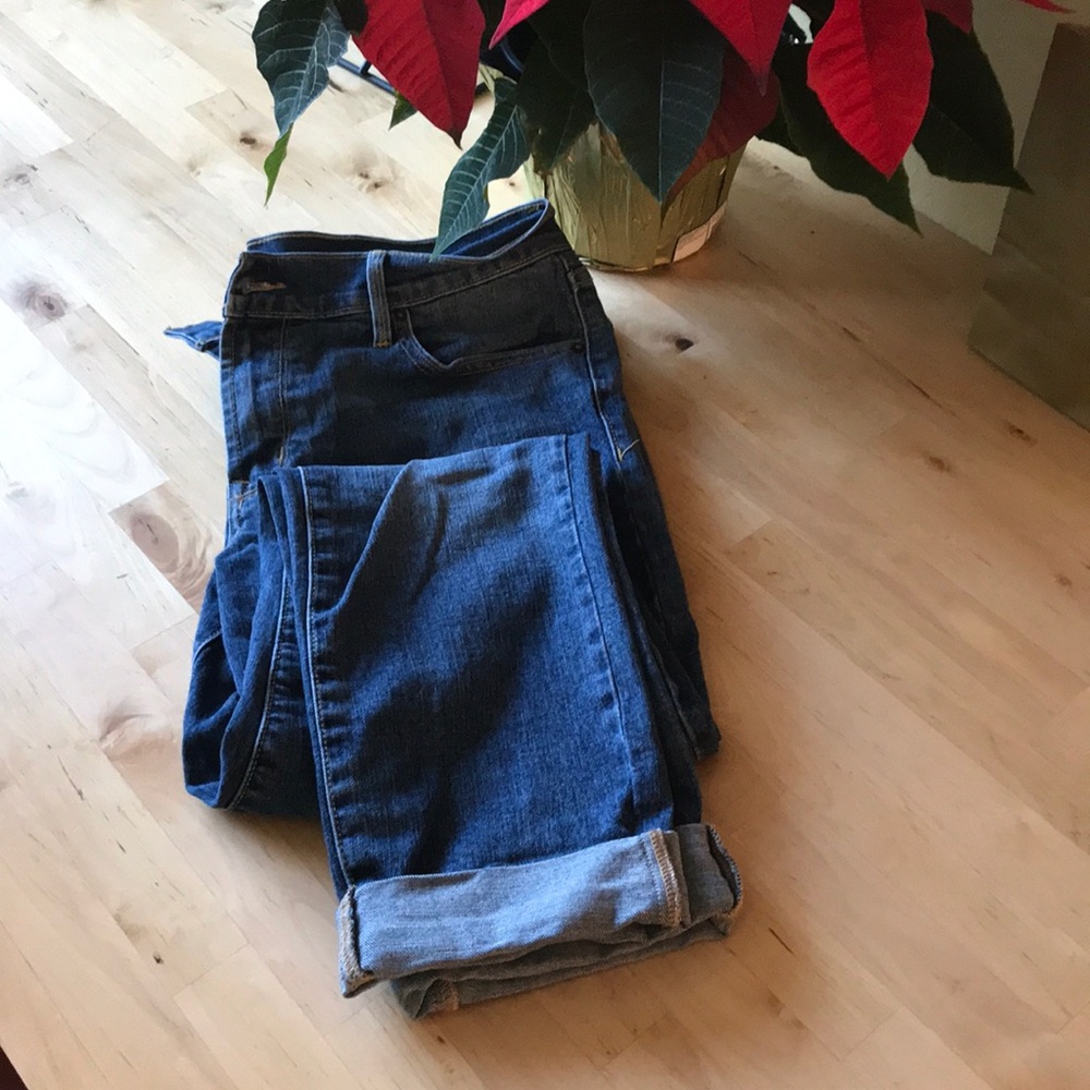Old navy mid-rise jeans